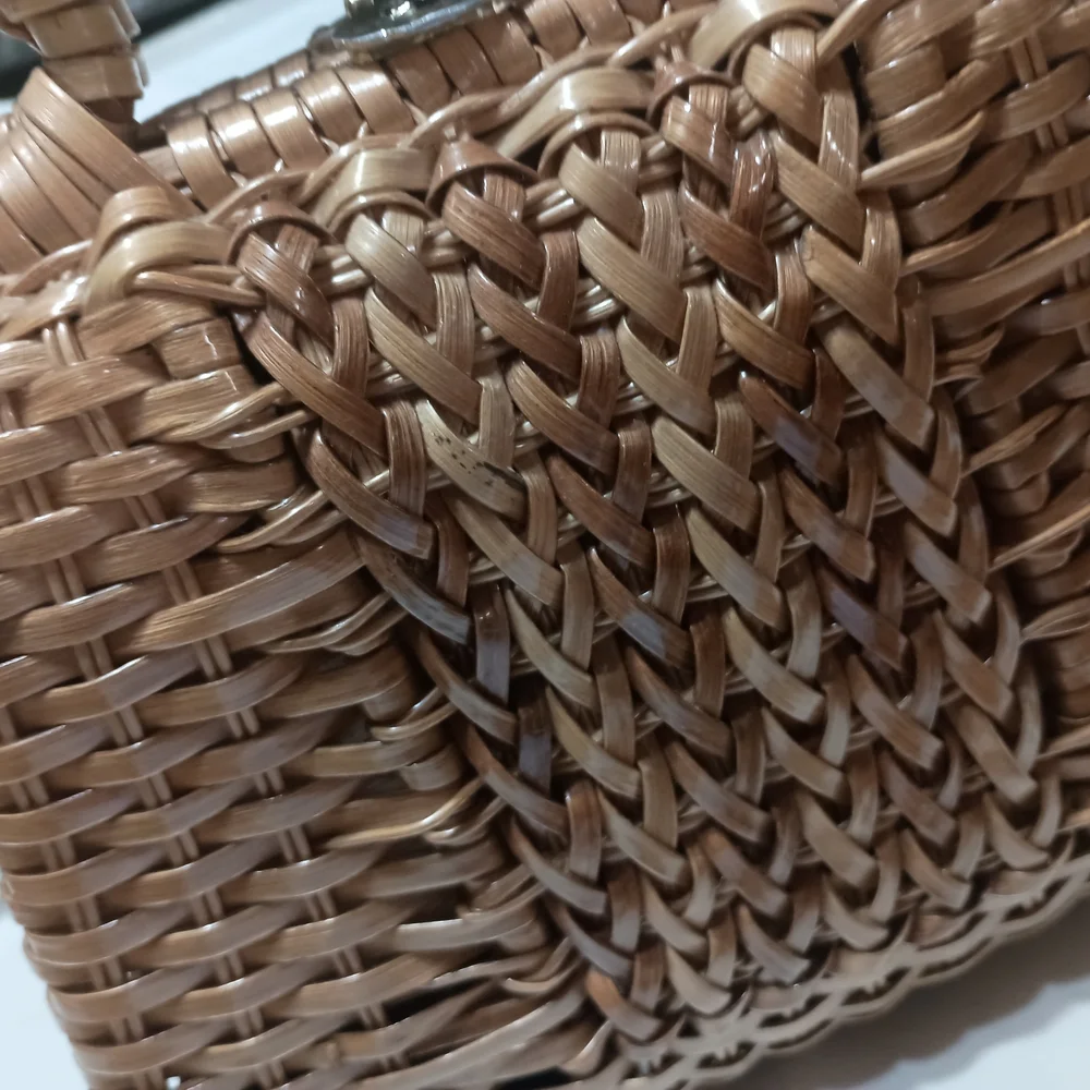 Elegant SIMON Woven Top-Handle Handbag Hand Made in Hong Kong - Picture 5 of 15
